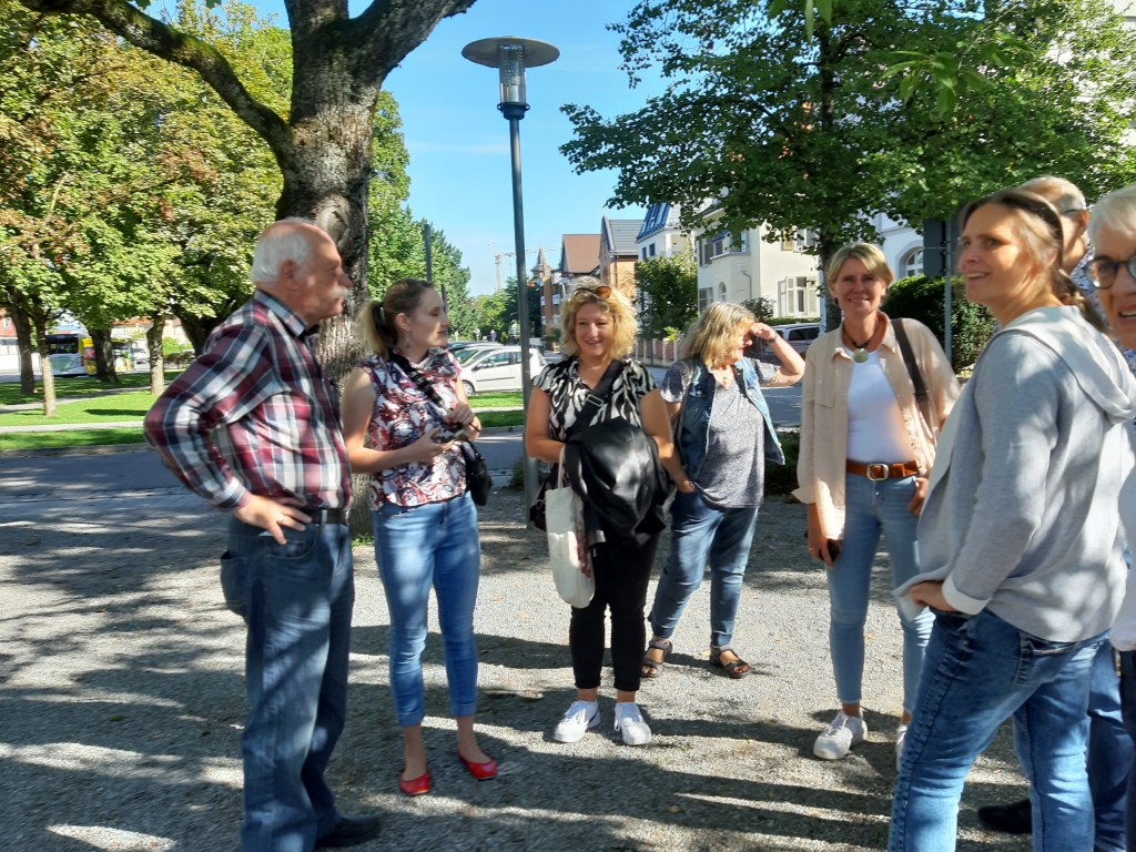 v. l.: Rudolf Bindig (Bürgerstiftung), Stefanie Rebhan (Schwäbische Zeitung), Sylvia Burg (Stadtverwaltung), Doris Spieß (Stadträtin), Annette Mehrle (Stadtverwaltuung), Katja Binder (Bürgerstiftung)